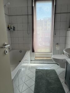 Badezimmer Ansicht 2