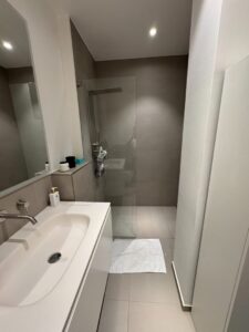 Badezimmer Ansicht 2