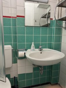 Badezimmer Ansicht 2